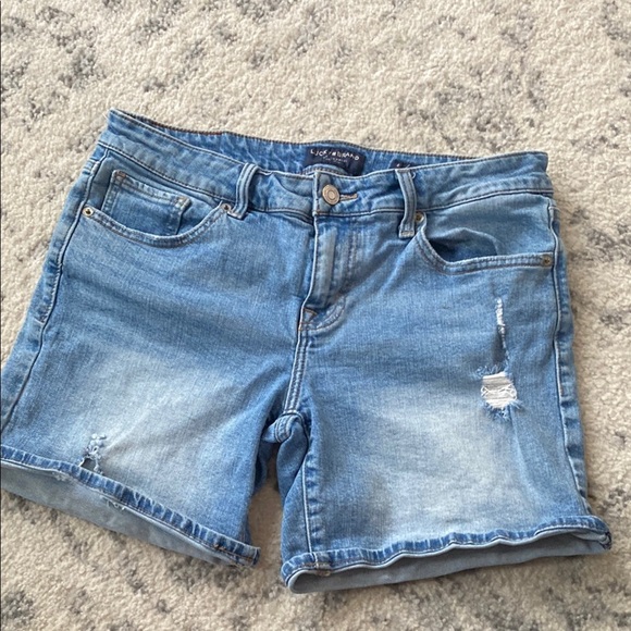 Lucky Brand | The Roll Up - Distressed Blue Jean Shorts with Distressing - 6/28 - Picture 1 of 9